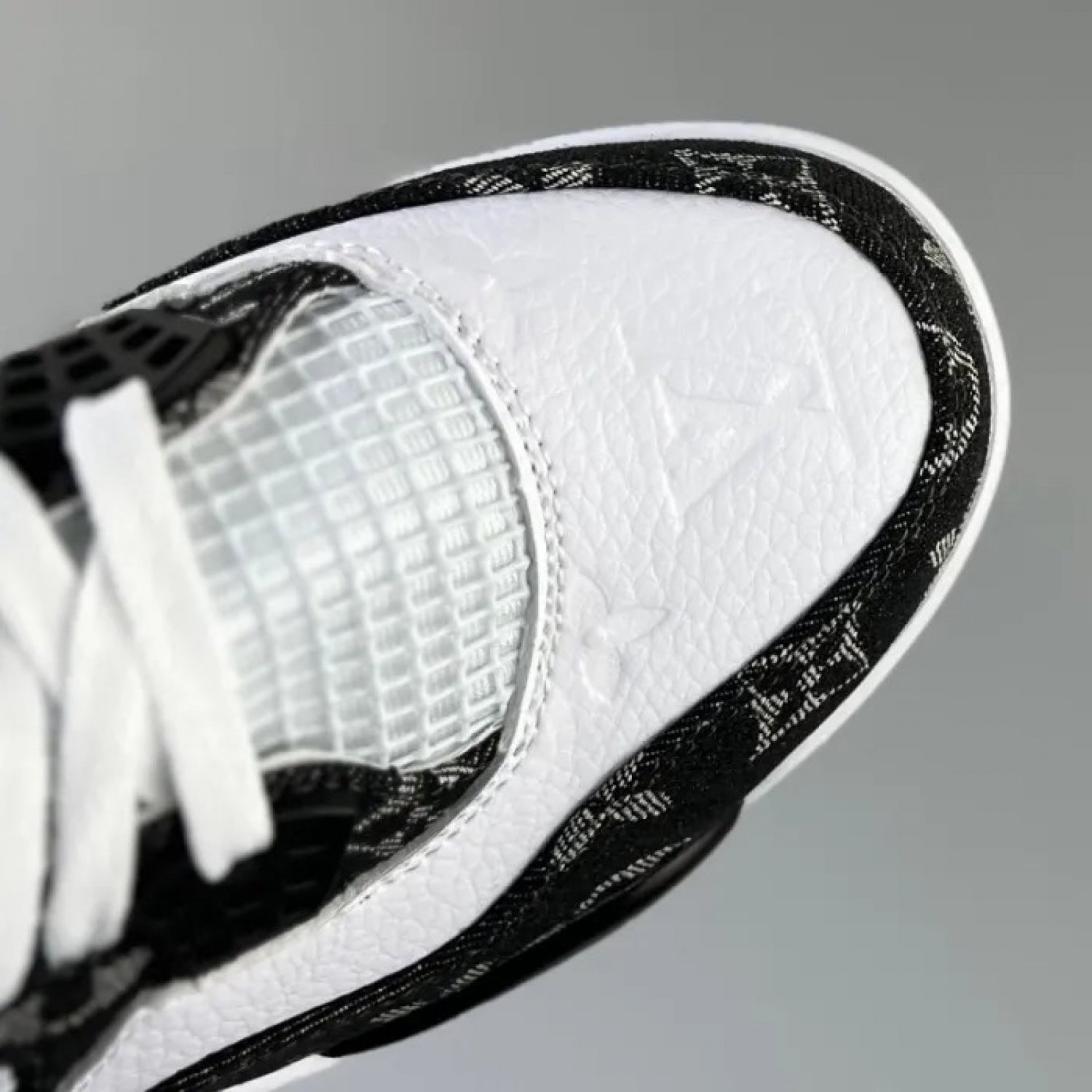 Jordan 4 Monogram White Black