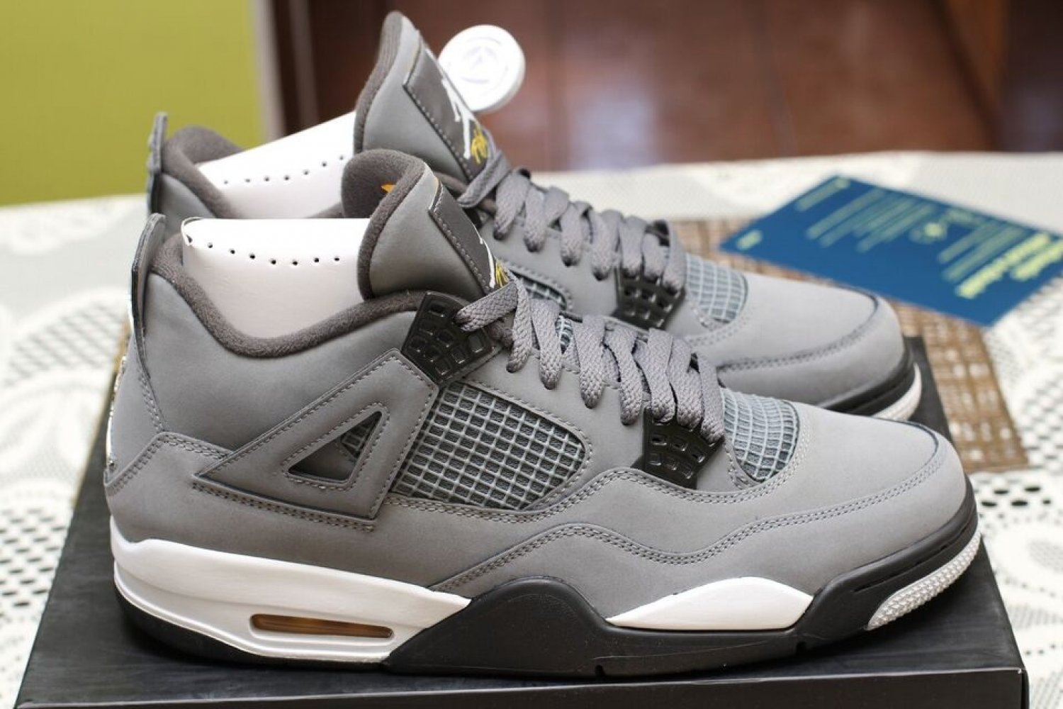 Jordan 4 Retro Cool Grey