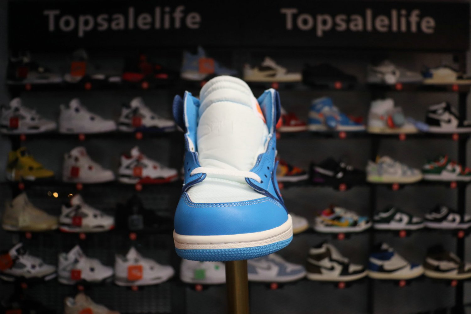 NEW   Jordan 1 Retro High Off-White University Blue