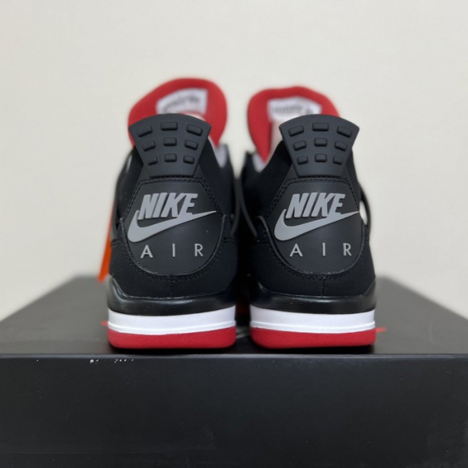 NEW   Jordan 4 Retro Bred