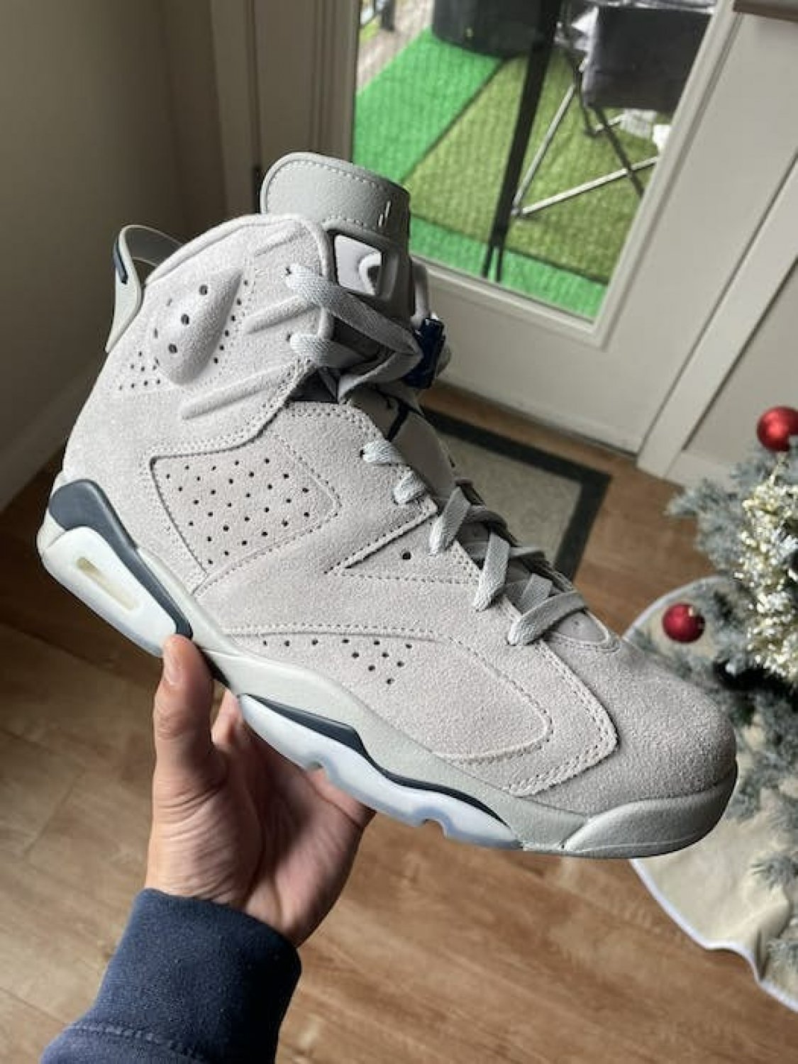 NEW   Jordan 6 Retro Georgetown