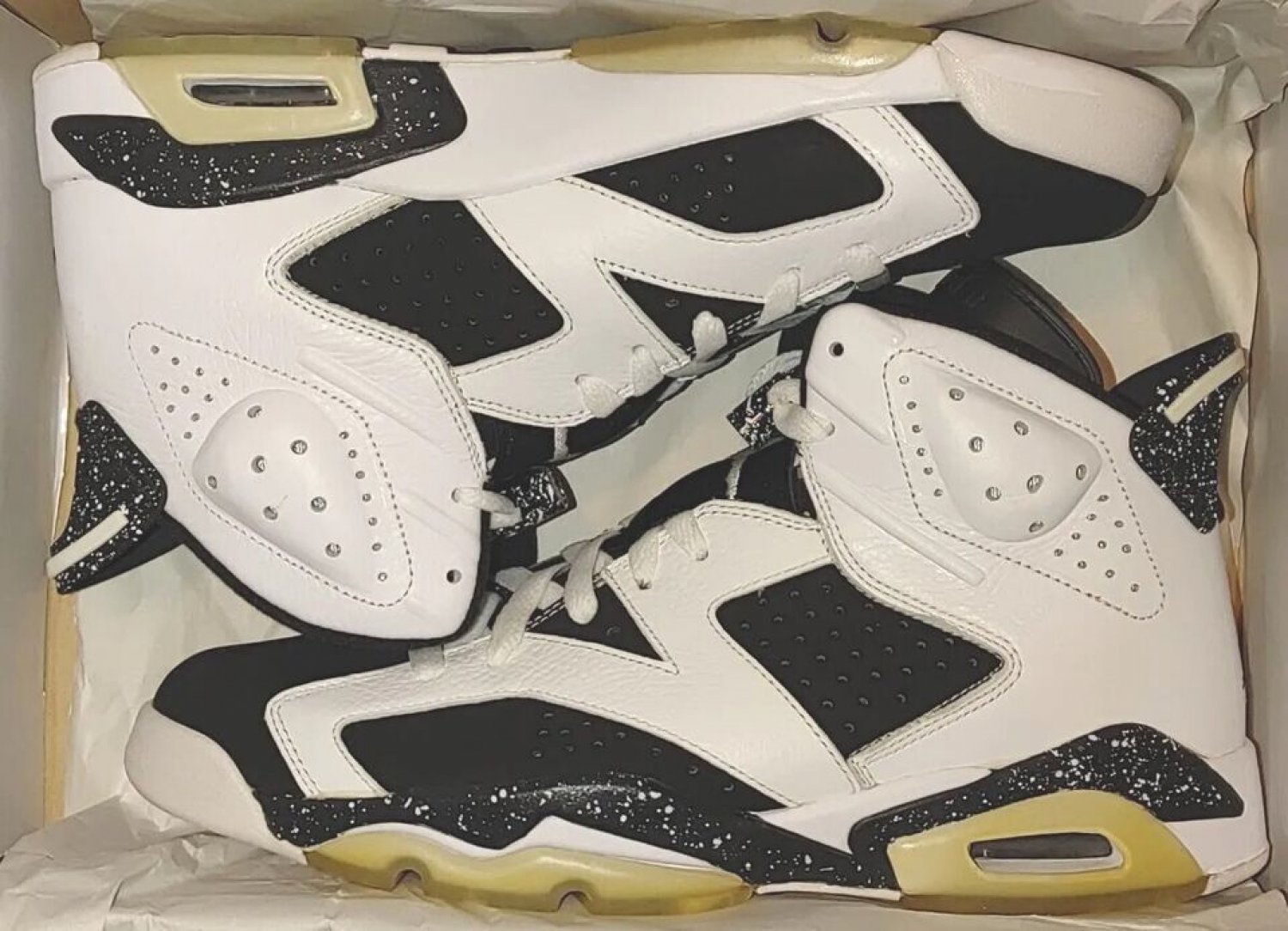 NEW   Jordan VI Retro OREO
