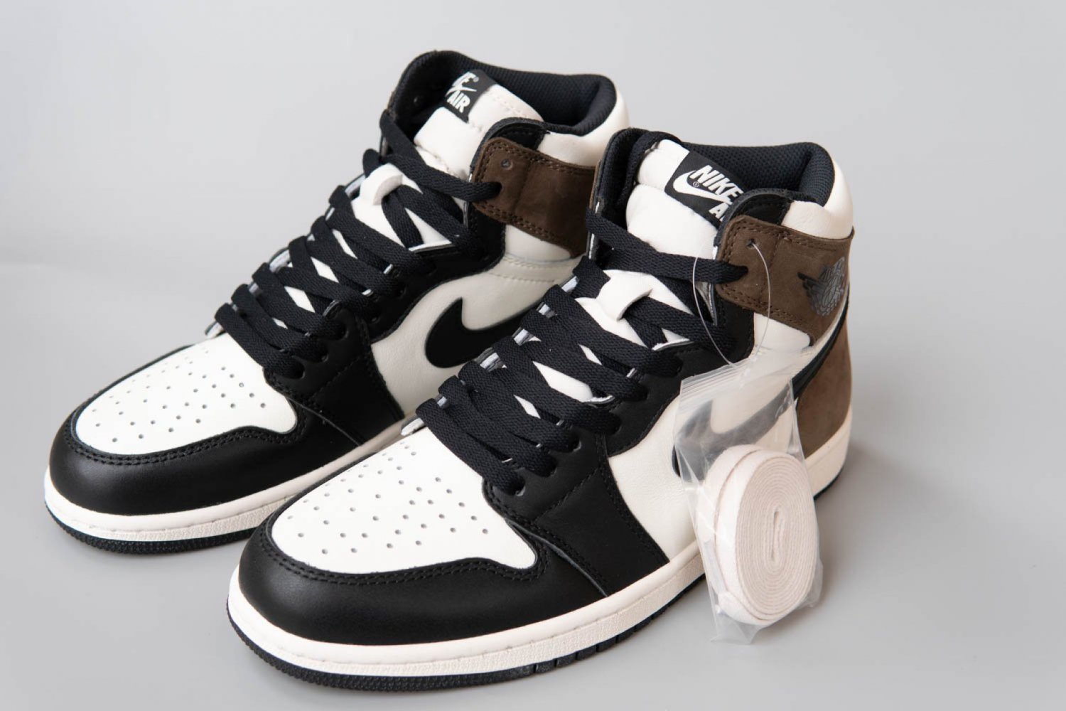NEW Jordan 1 Retro High Dark Mocha