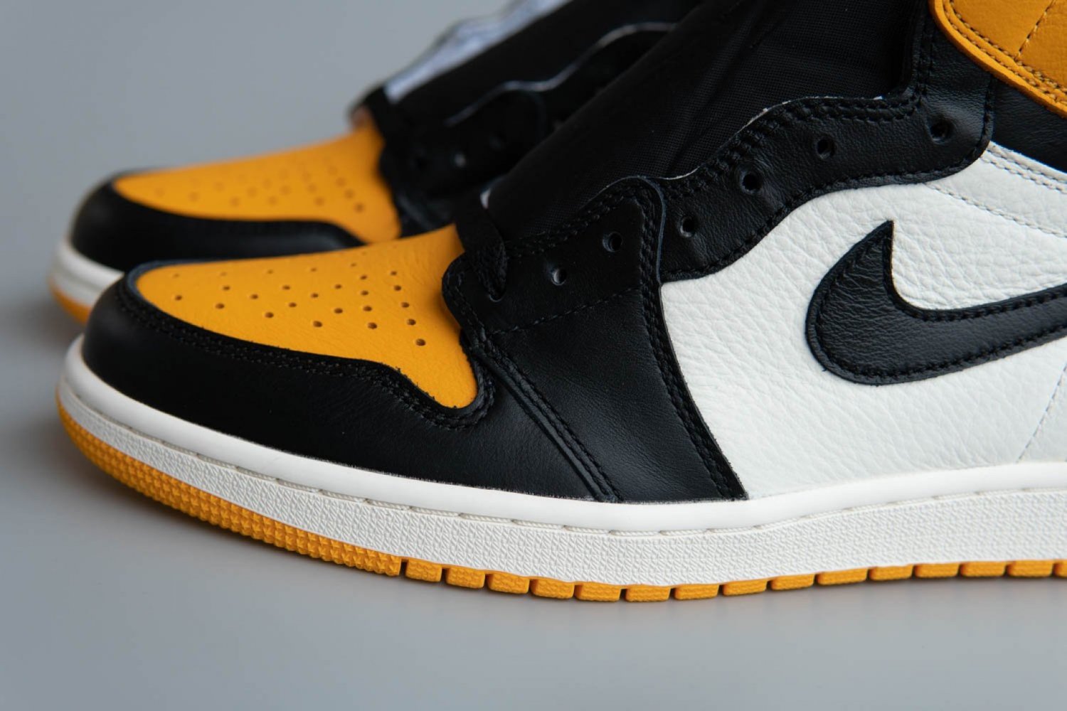 NEW Jordan 1 Yellow Toe