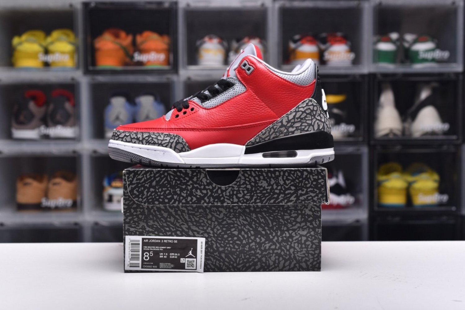 NEW Jordan 3 Retro SE Unite Fire Red