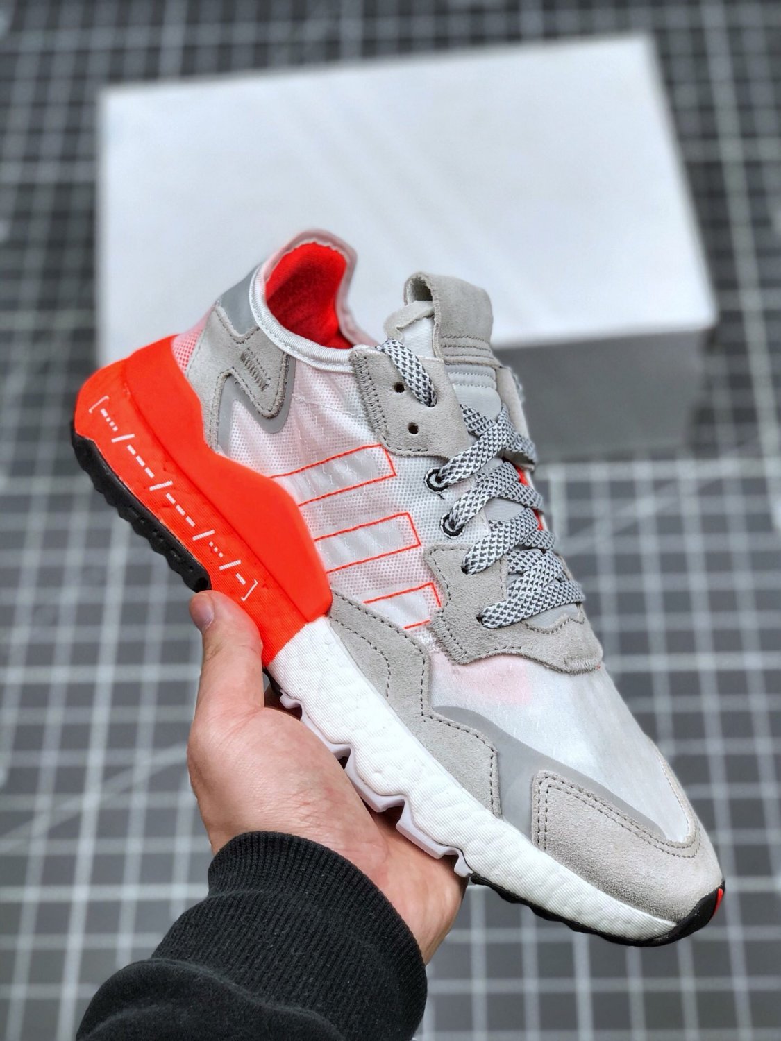 2024  nite jogger whitesolar red