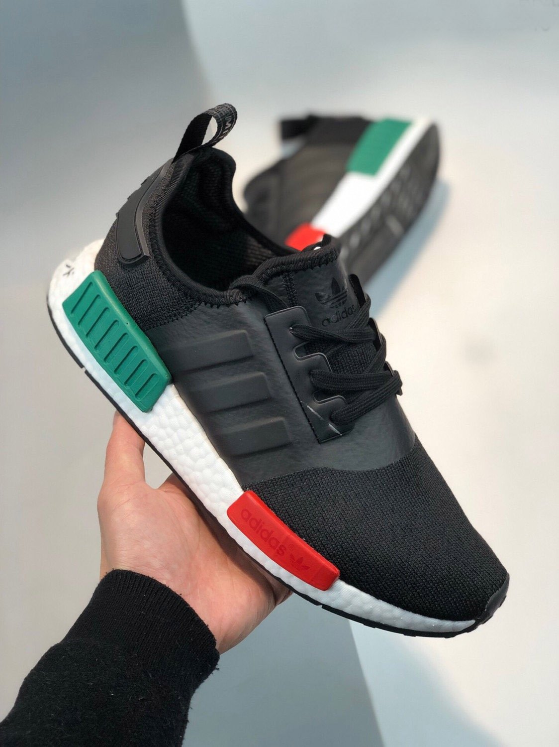 2024  nmd r1 core blackglory green-lush red
