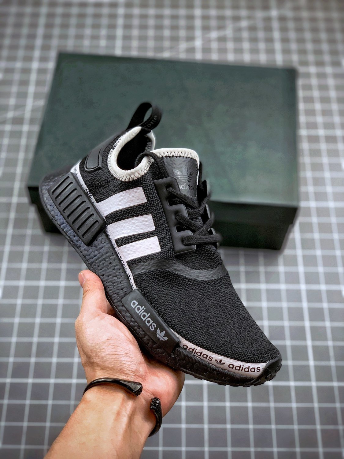 2024  nmd r1 logo strip core black fv8729