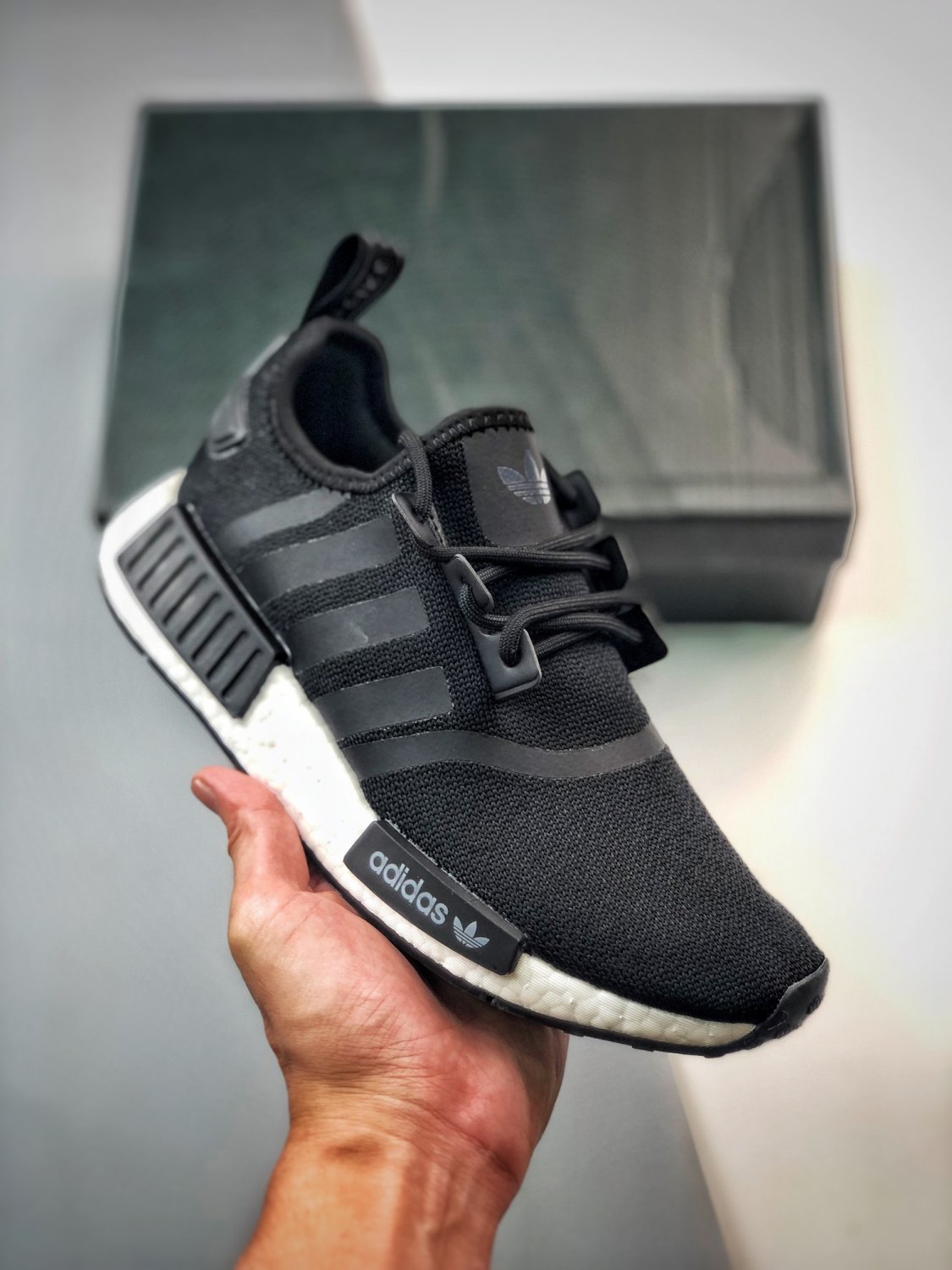 2024  nmd_r1 refined shoes core blackcloud white