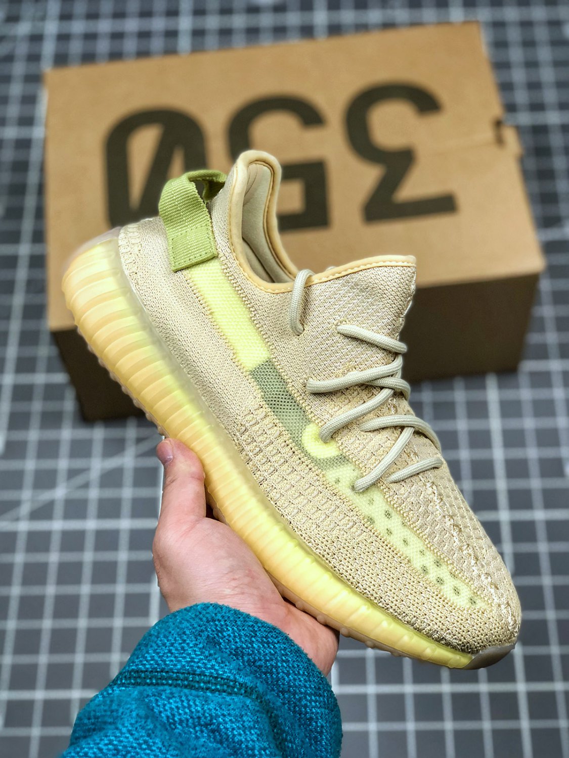 2024  yeezy boost 350 v2 &acirc;��flax&acirc;�� fx9028