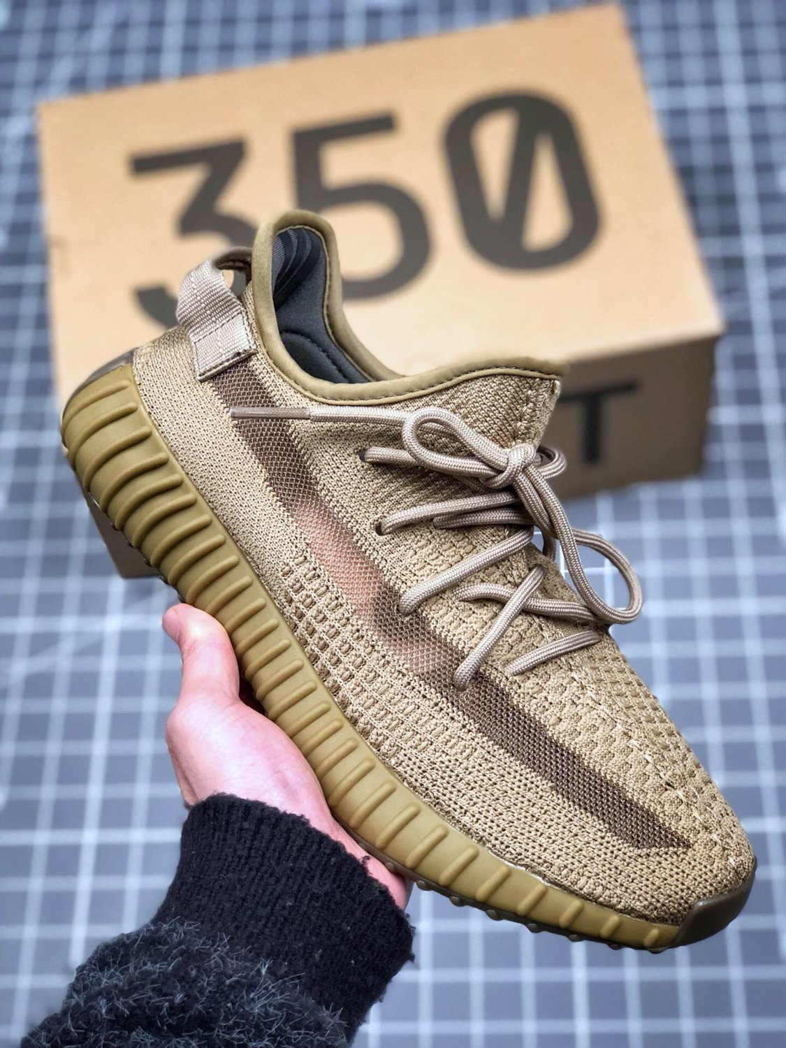 2024  yeezy boost 350 v2 &acirc;��marsh&acirc;�� fx9033