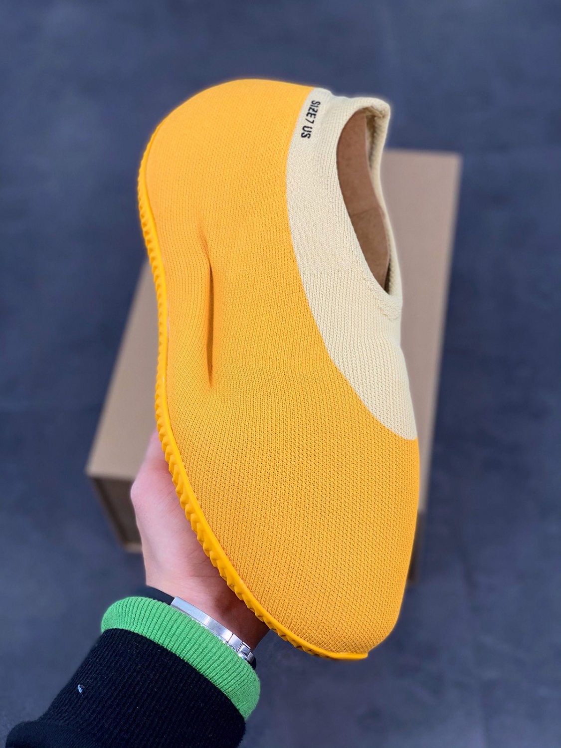 2024  yeezy knit runner &acirc;��sulfur&acirc;��