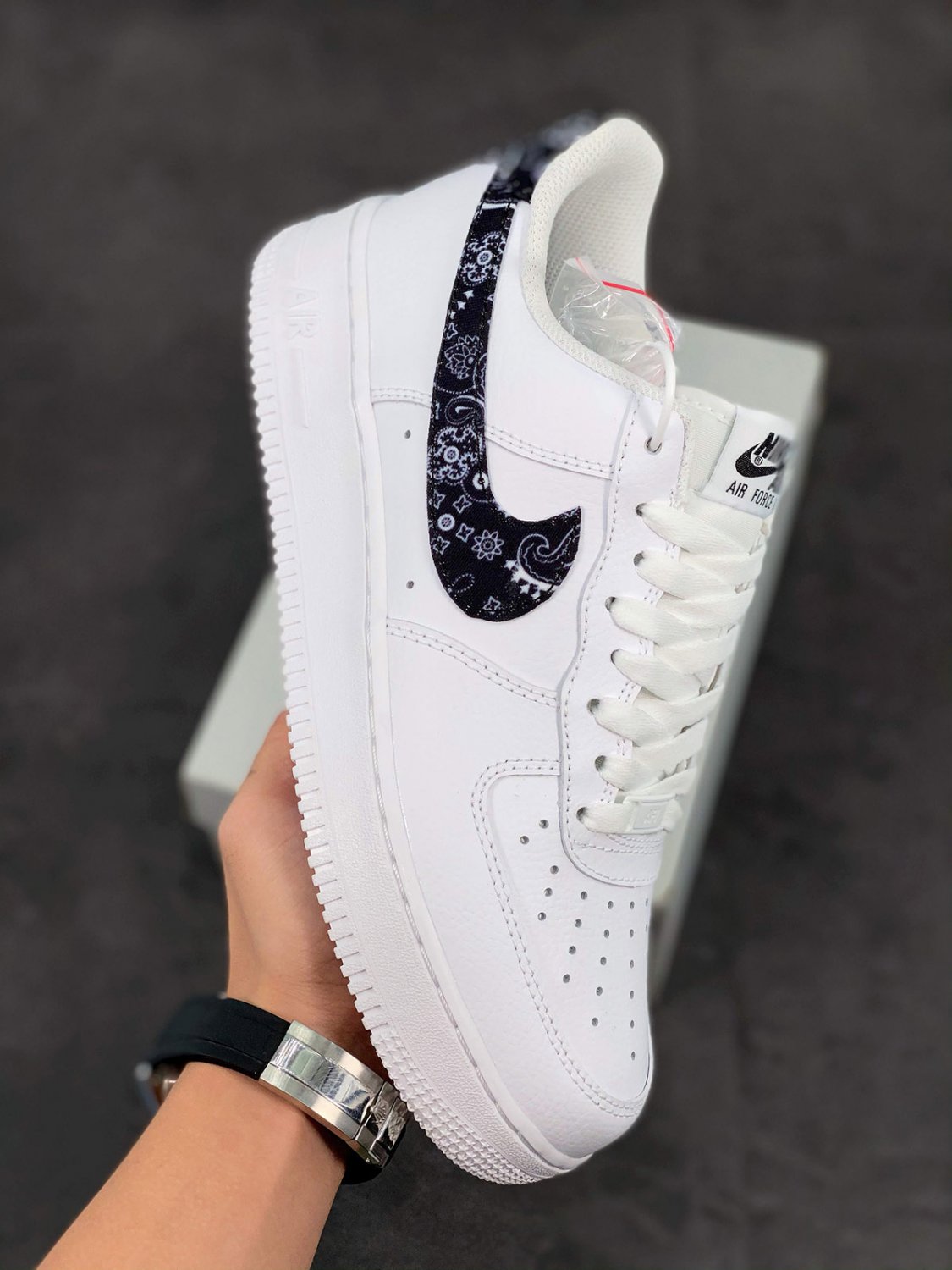 2024 & 2025 air force 1 low â black paisleyâ whiteblack