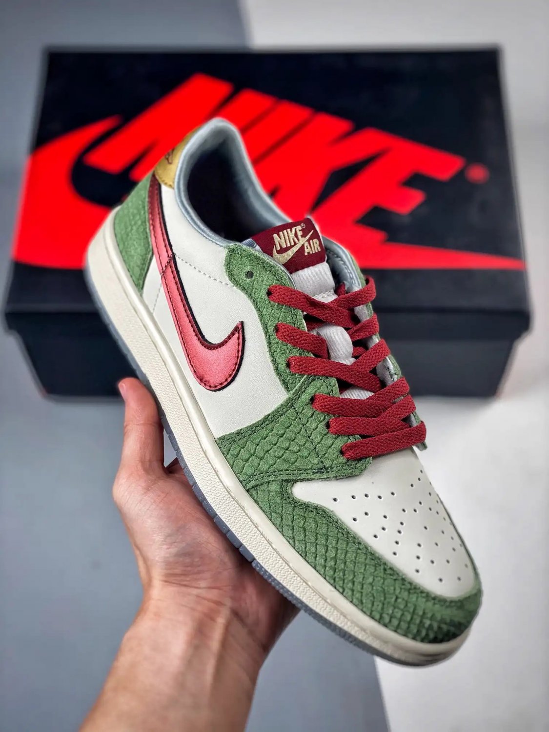 2024 & 2025 air jordan 1 low og ‘year of the dragon’ sailcedar-oil ...