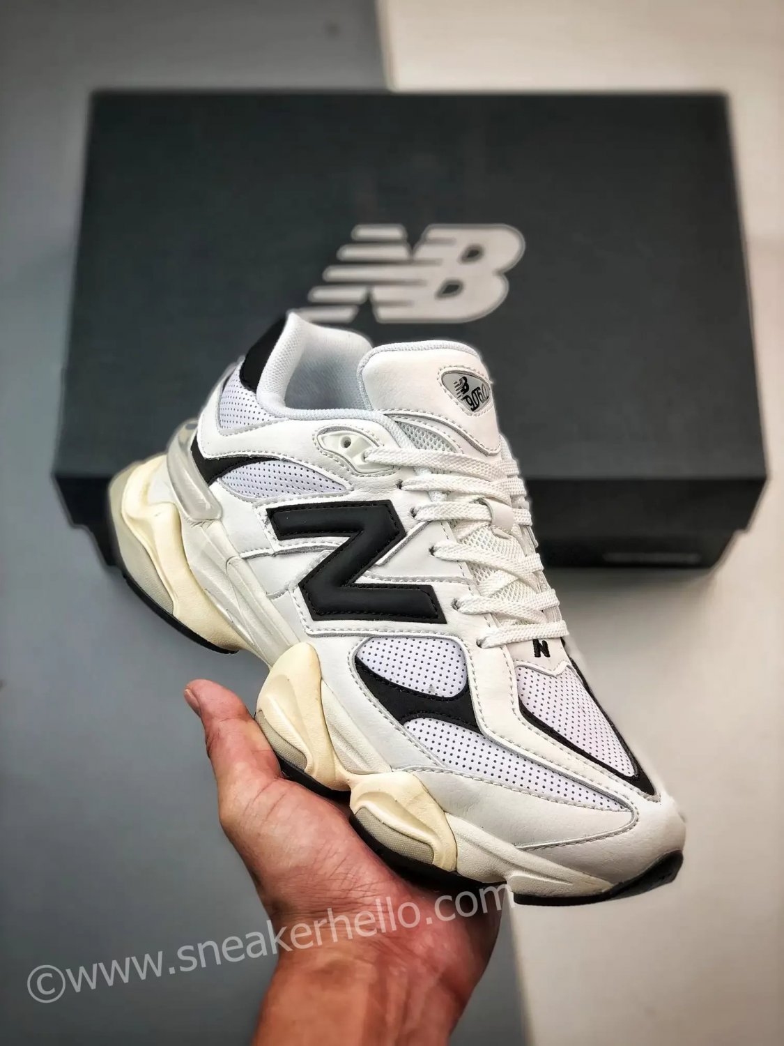 2024 & 2025  9060 whiteblack u9060aab