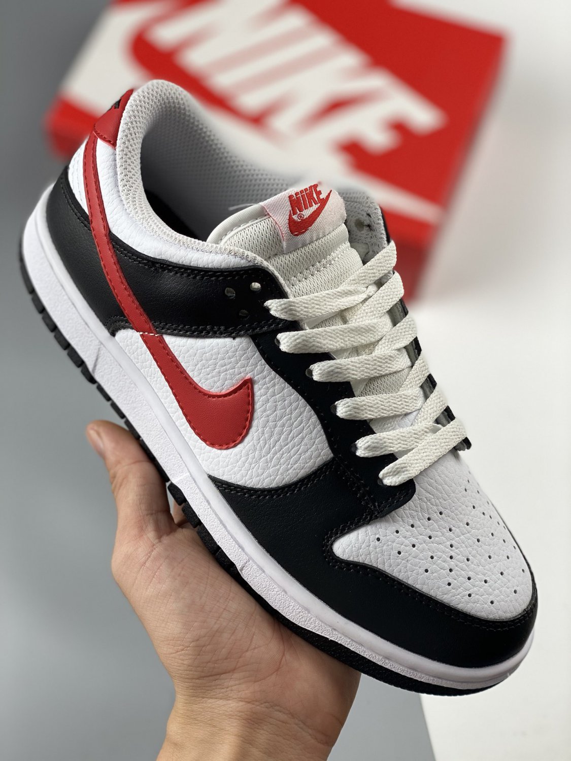 2024 & 2025 dunk low “panda” black white red fb3354001