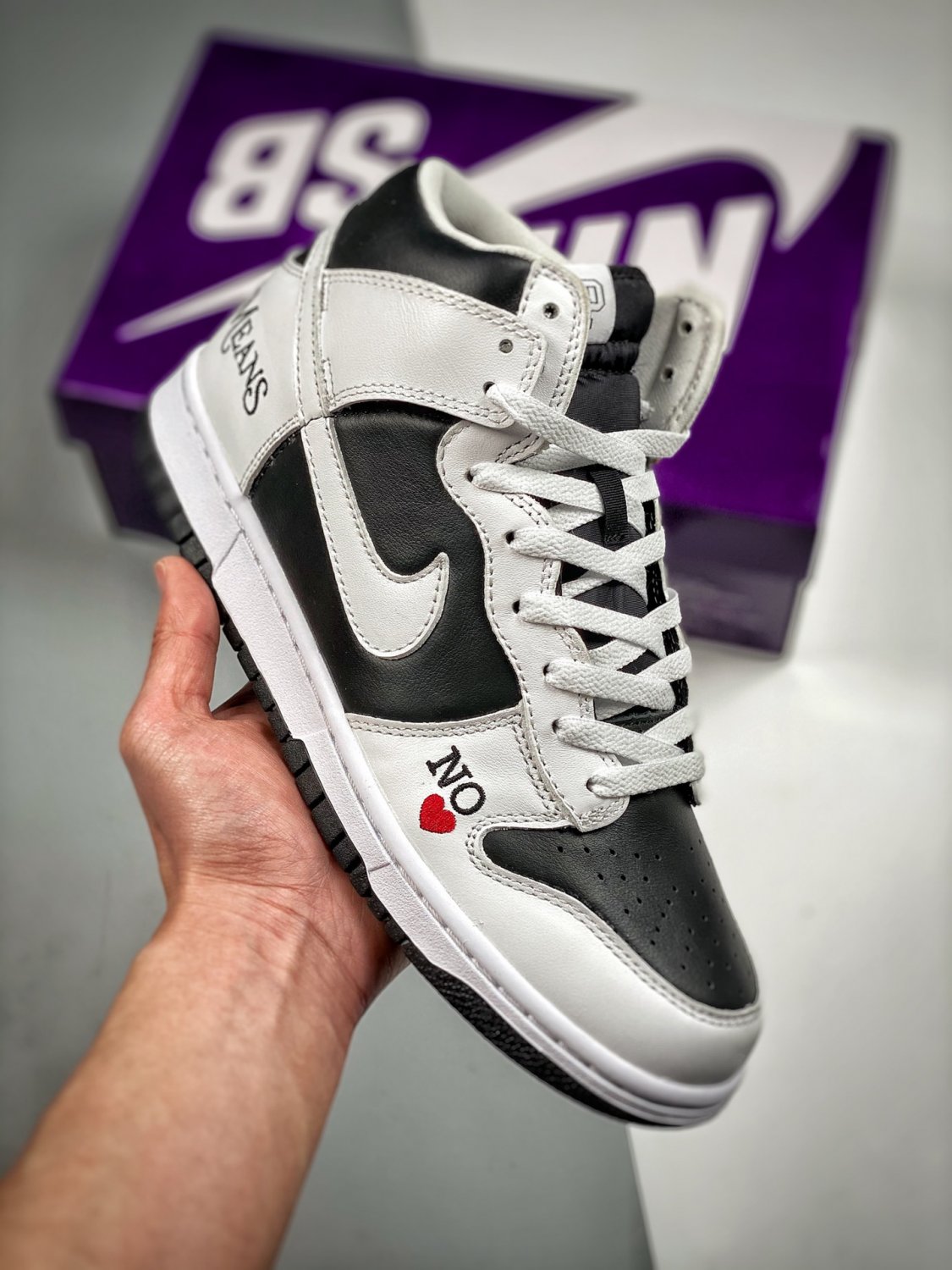 2024 & 2025 supreme x  sb dunk high &Atilde;&cent;&Acirc;�&Acirc;�by any means&Atilde;&cent;&Acirc;�&Acirc;� blackwhite-varsity red