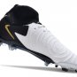 2024&25 Phantom Luna II Elite FG Mad Ready Pack - WhiteBlackMetallic Gold Coin