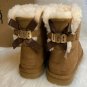 UGG Classic Mini Zipper Tape Logo