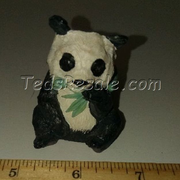 Panda Green Shoe (figurine)