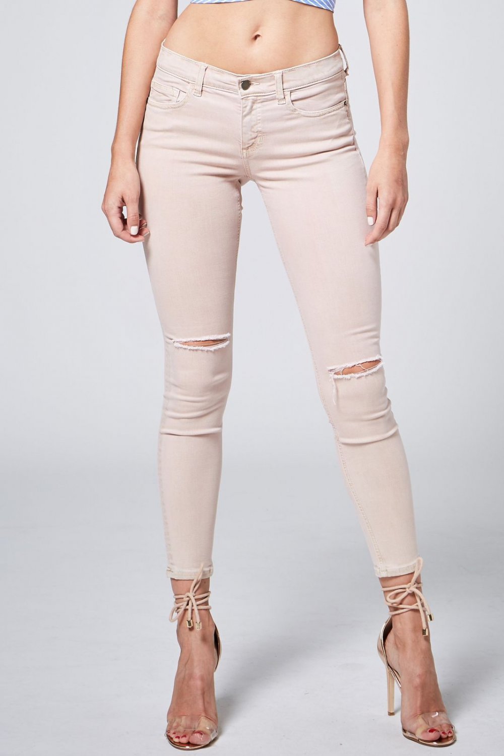 distressed knee jeans