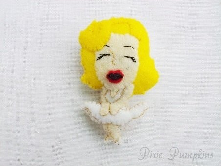 Marilyn Monroe Felt Plush Doll, Felt Doll Plushie Toy &acirc;�� Pin Brooch / Keyring / Ornament / Plush