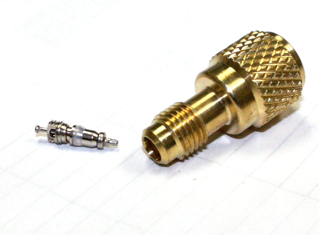 R410a Mini-Split AC Refrig Charging Adaptor 5/16" Female 1/4" Male w/Valve Core