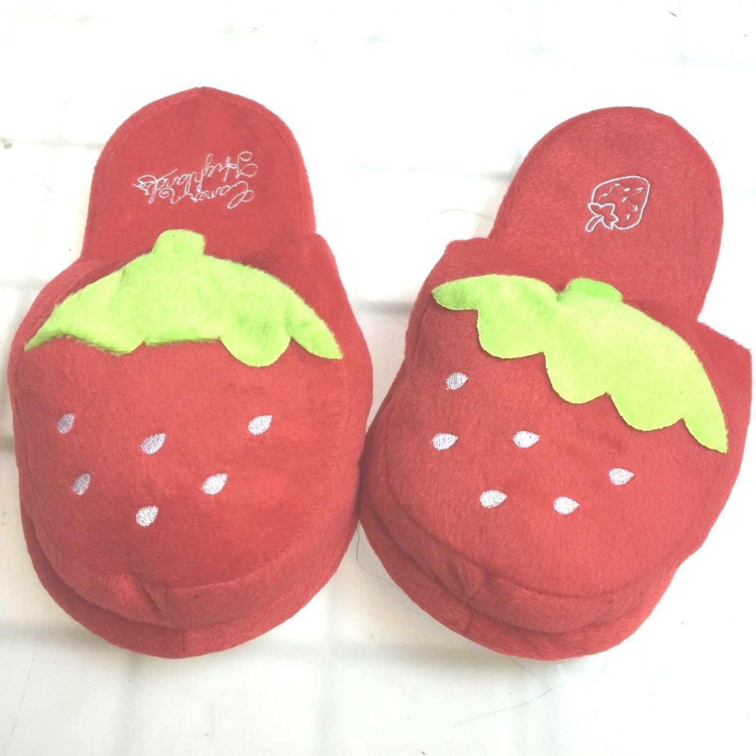 Women Cute Red Strawberry Winter Warm Soft Plush Antiskid Indoor Home Slippers