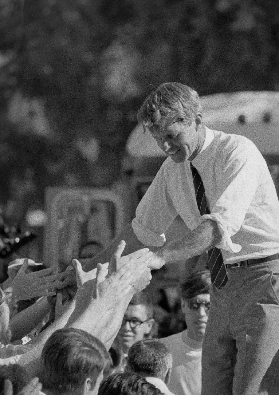 бобби кеннеди iii. холст бобби. джон кеннеди цвет глаз. дэвид кеннеди сын роберта. странные люди кеннеди.