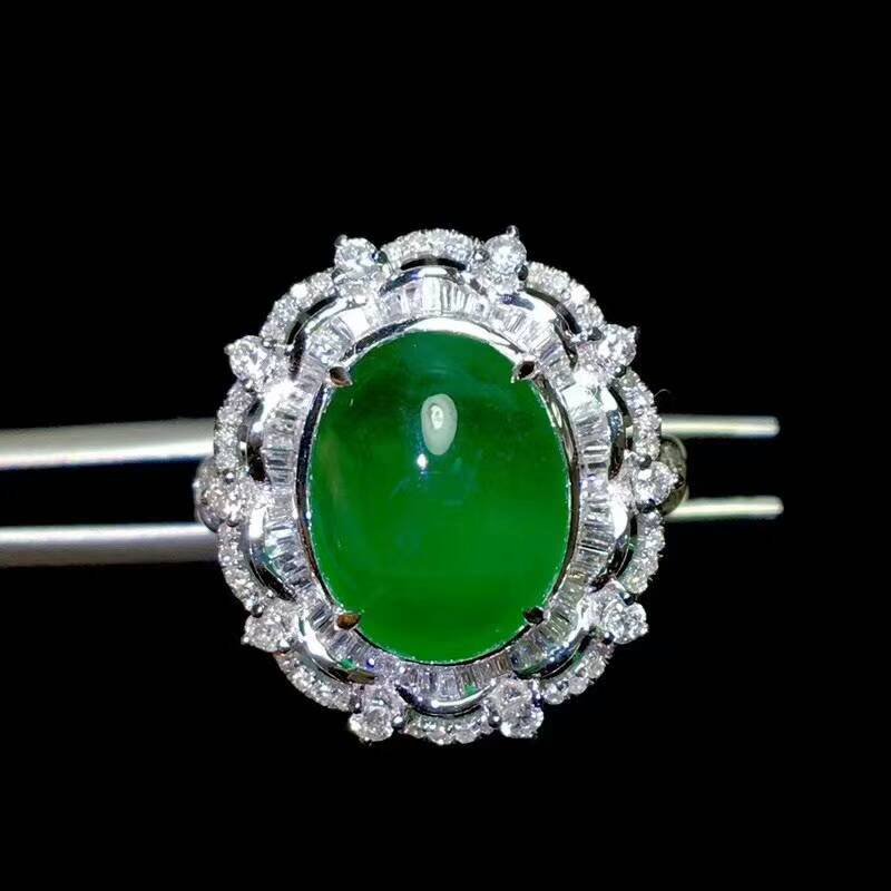 6.7ct Emerald Ring in 18K Gold