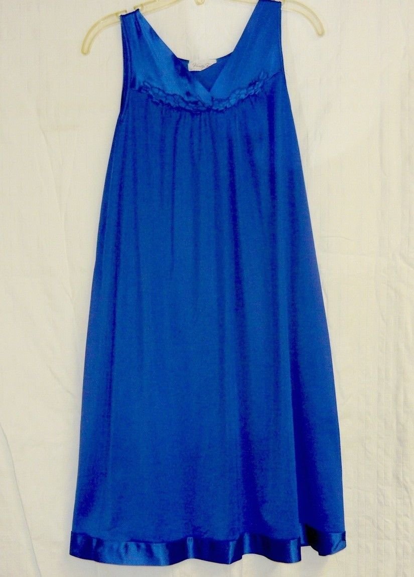 Vanity Fair Quality Vintage Blue Nightgown S