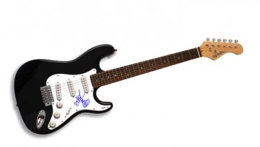 D.L. Hughley Autographed Signed Guitar UACC RD Coa & PSA AFTAL