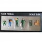 RM 1:64 Scale Figures Diorama To Move The Box Freight Courier Stevedore Model