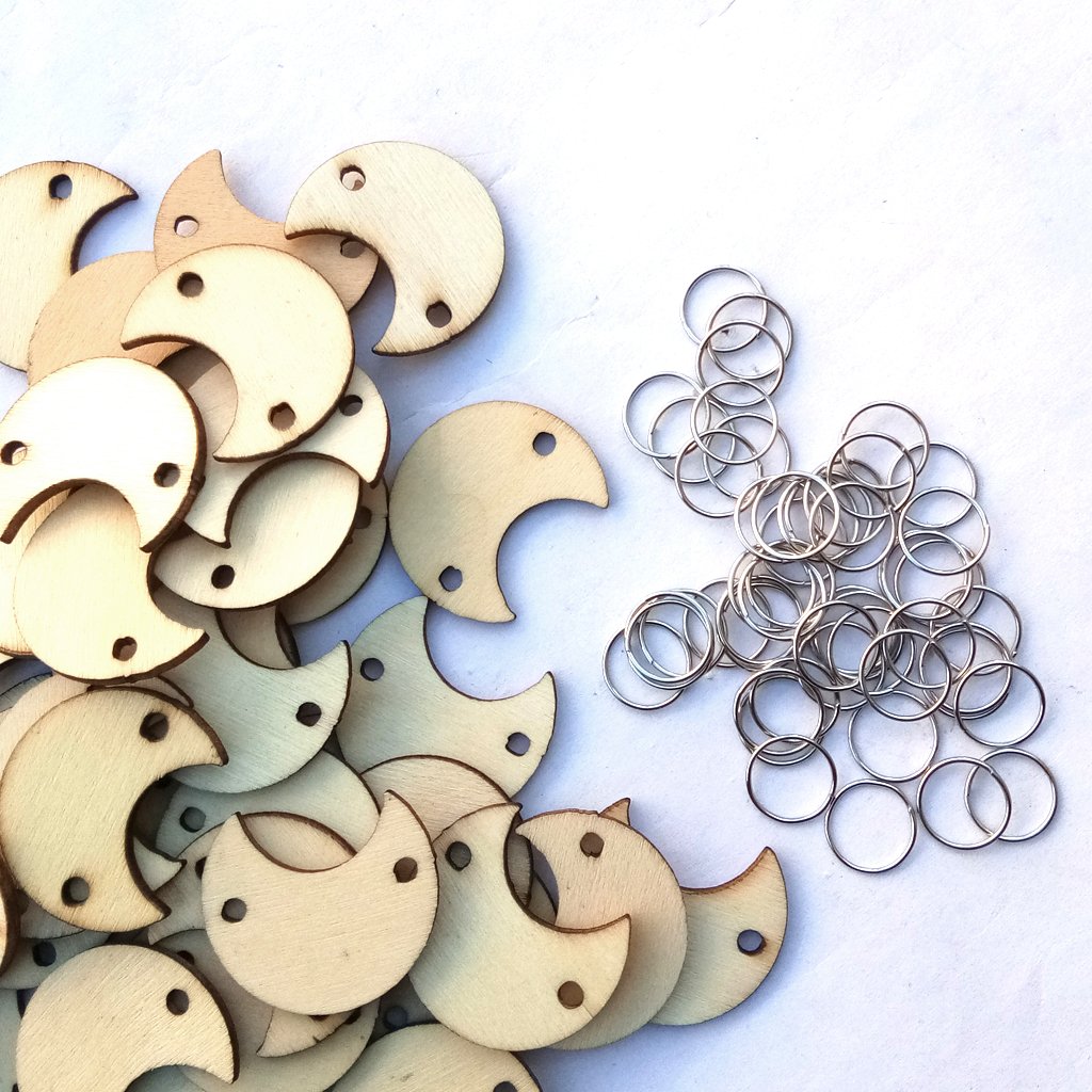50Pcs Moon Shape Laser Engraving Wooden Sheet With 50 Iron Loops Set For Birthday Reminder DIY Hangi