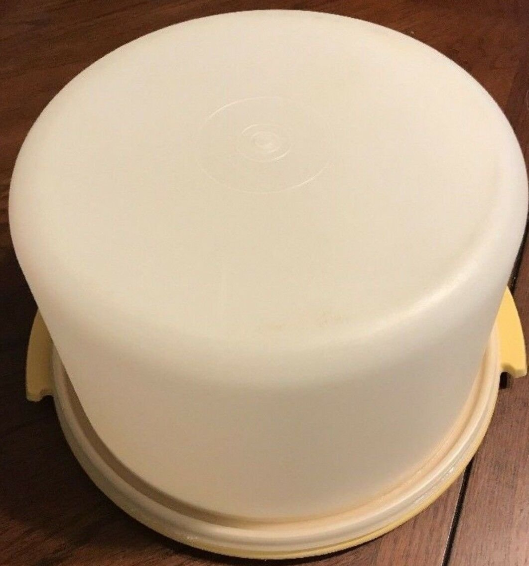 Tupperware Cake Holder Clear Lid on Gold Base 11" Vtg Container Carrier EUC