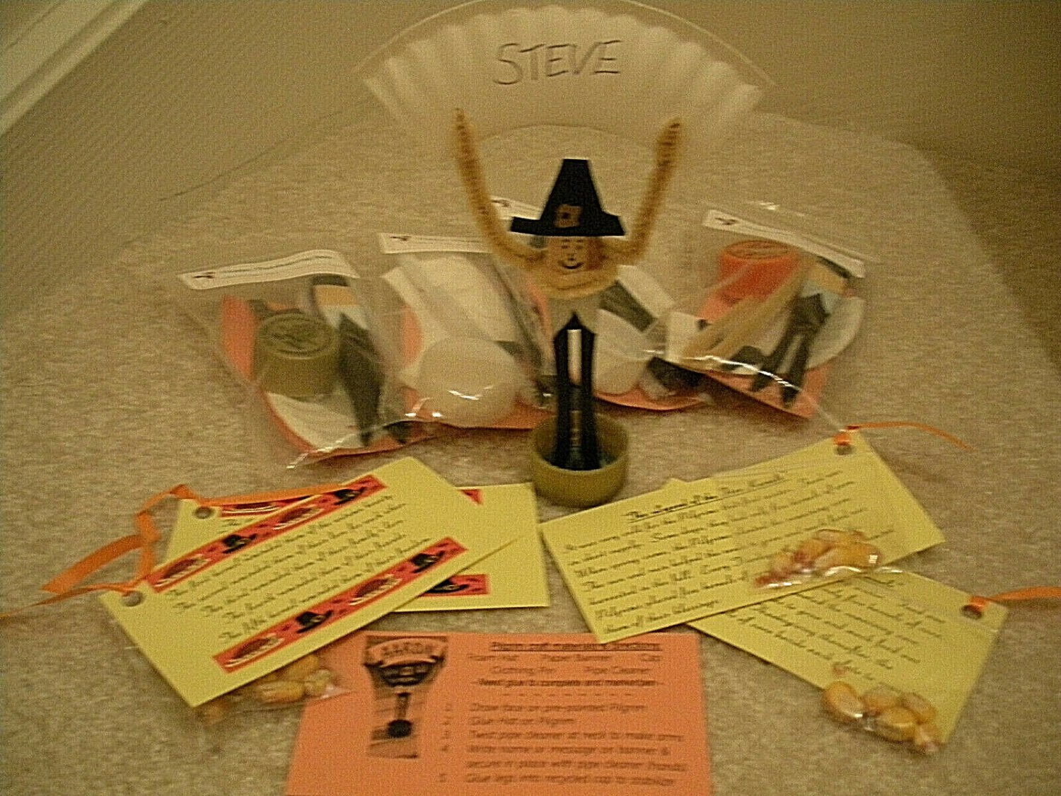 Table Place Card Holders Thanksgiving Pilgrims Place Setting for 8 NEW Craft Kit
