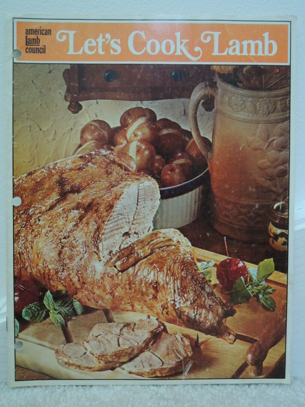 Cooking Lamb : Roast Broil Pan Fry Braise Guide by the American Lamb Council