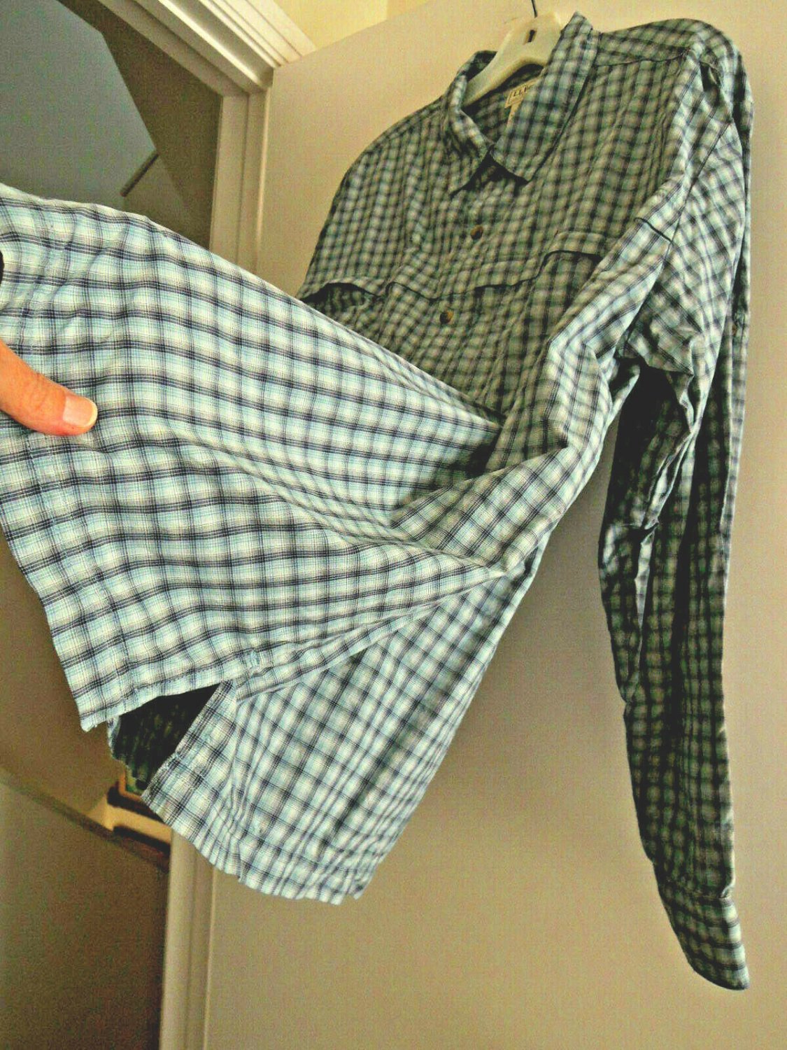 Mens Shirt Size XL Roll Tab Sleeve Gray + Blue Plaid L.L. Bean $60 Value