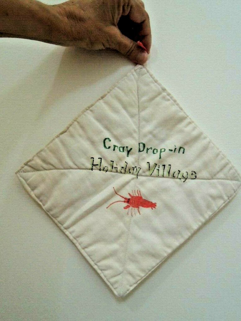 Pot Holder Cray Drop Inn Tasmania AU Holiday Village Falmouth Oven Mitt Souvenir