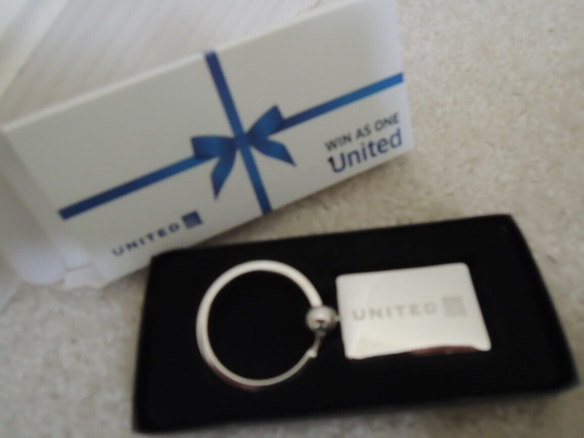 United Airlines UAL Win As One Silver Toned Key Chain Key Ring w/Globe Logo NIB
