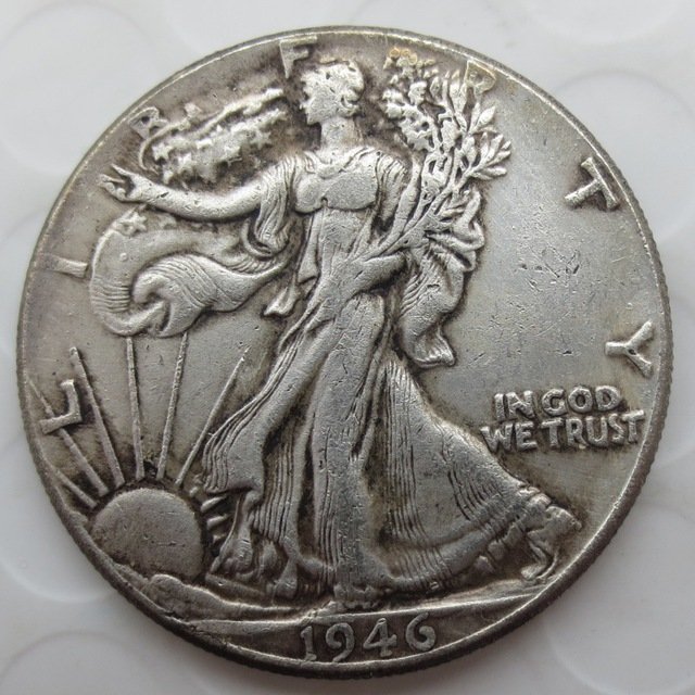 1946-p Walking Liberty Half Dollar COIN COPY