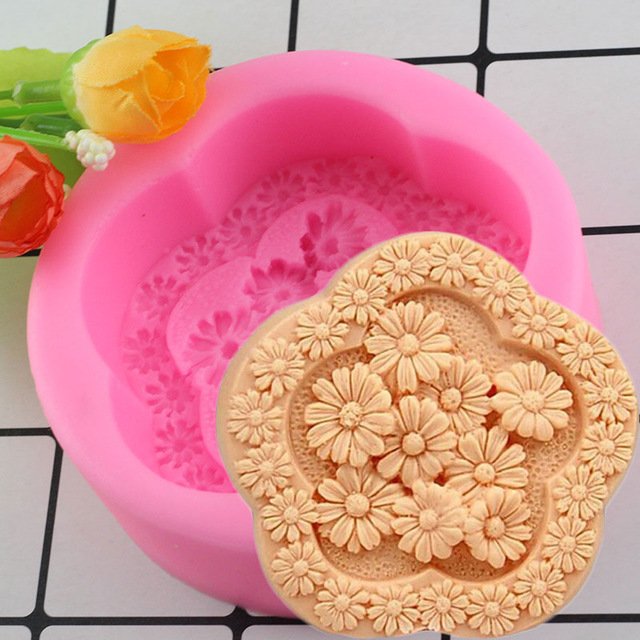 1 Pcs Chrysanthemum Flower Candle Moulds Handmade Soap Mold Cake Fondant Mold