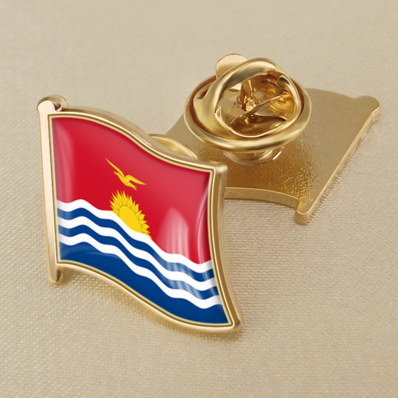 1Pcs Kiribati Flag Waving Brooches Lapel Pins