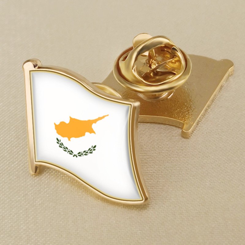 1Pcs Cyprus Flag Waving Brooches Lapel Pins