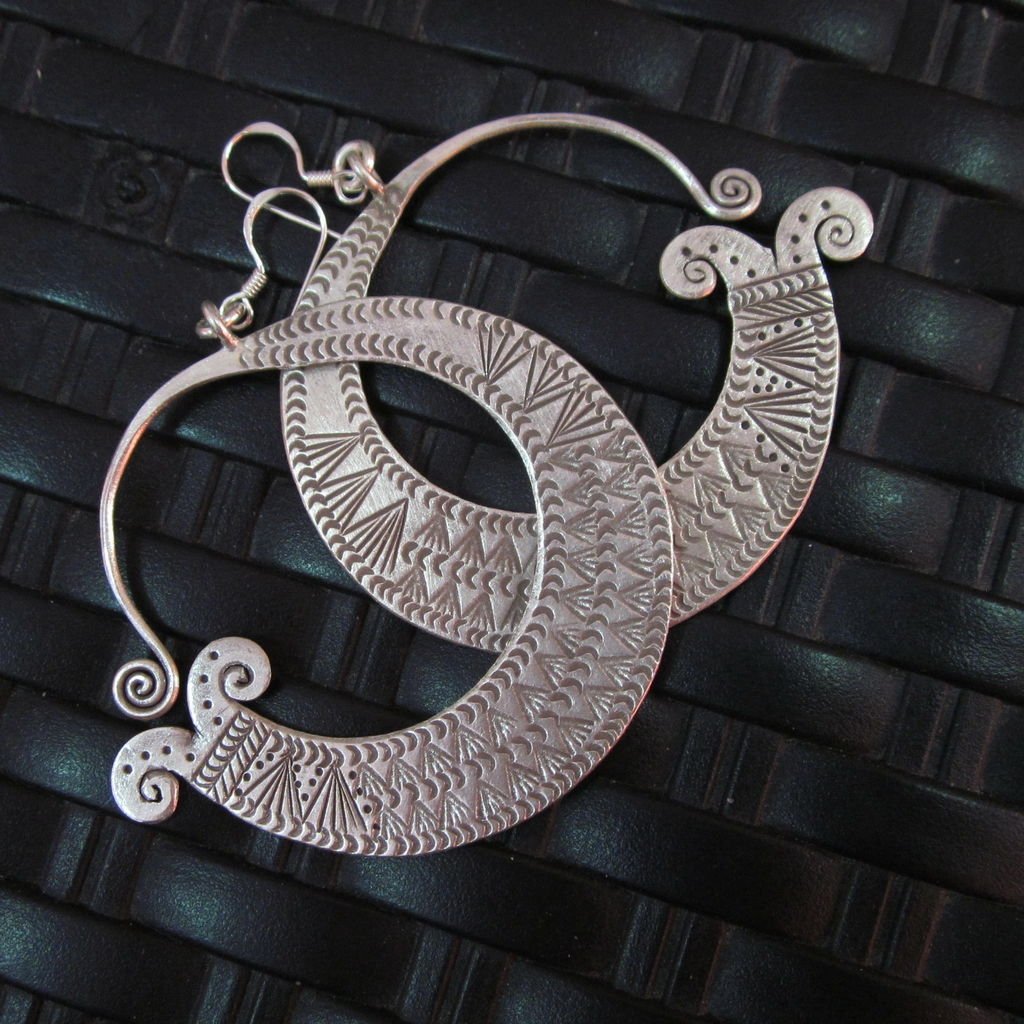 Silver Earrings Hill Tribe Handcraft Ethnic Curved with Spiral Bohemien er043
