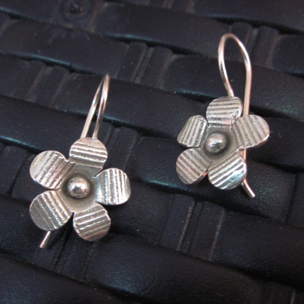 Silver Earrings Hill Tribe Handcraft Ethnic Artisan Flower Floral er033