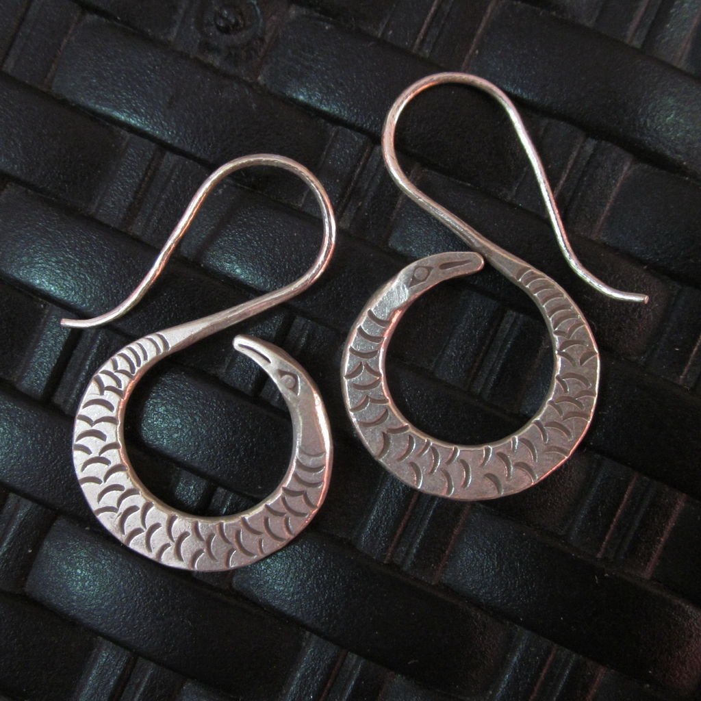 Silver Earrings Hill Tribe Handcraft Ethnic Spiral Snake Reptile er047
