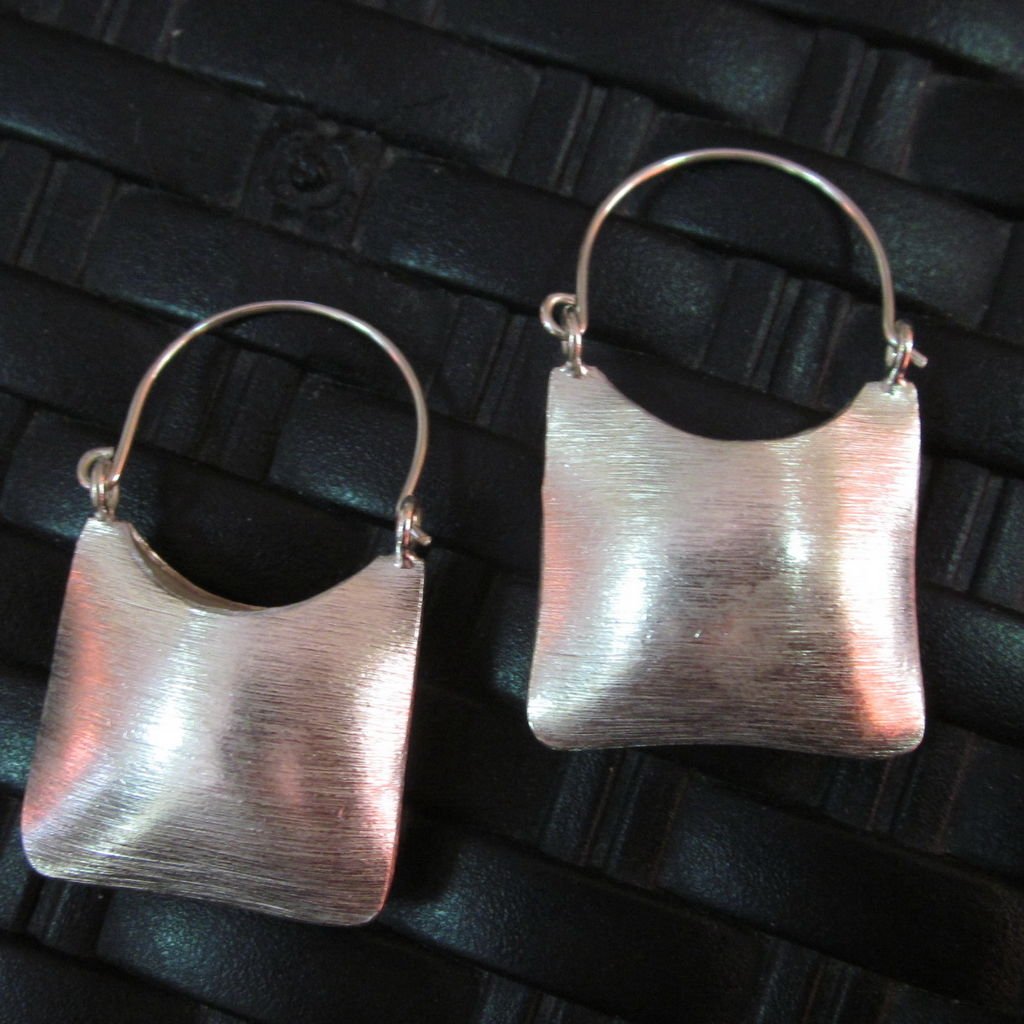 Silver Earrings Hill Tribe Handcraft Ethnic Artisan Tribal Square Huggie er037