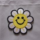 Iron on Sewing Patch Embroidered Emblem Cloth Applique Smiley SunFlower Cartoons Iron on Sewing Patch Embroidered Emblem Cloth Applique Smiley SunFlower Cartoons