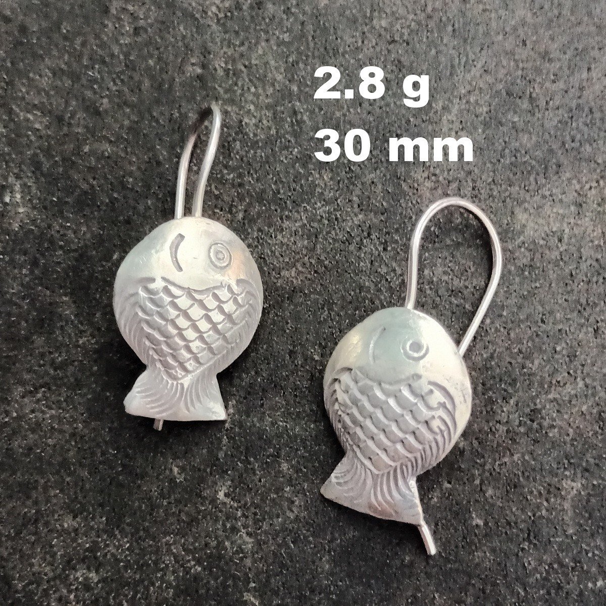 FINE SILVER EARRINGS VINTAGE CRAFT DANGLE ARTISAN 2g Minimalist FISH #E068